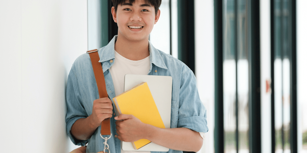 Ayudas educativas para universitarios: descubra como utilizar